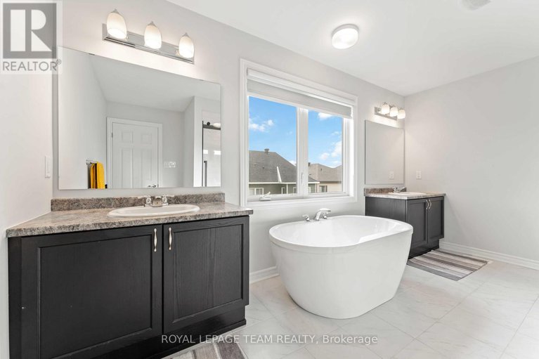 28534405/612-rye-grass-way/half-moon-bay/ottawa/ontario/K2J6Z9_28