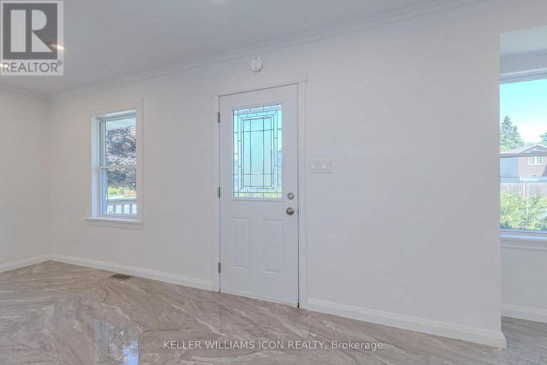 28846763/92-meadowlands-drive-w/meadowlandscrestview/ottawa/ontario/K2G2R8_7