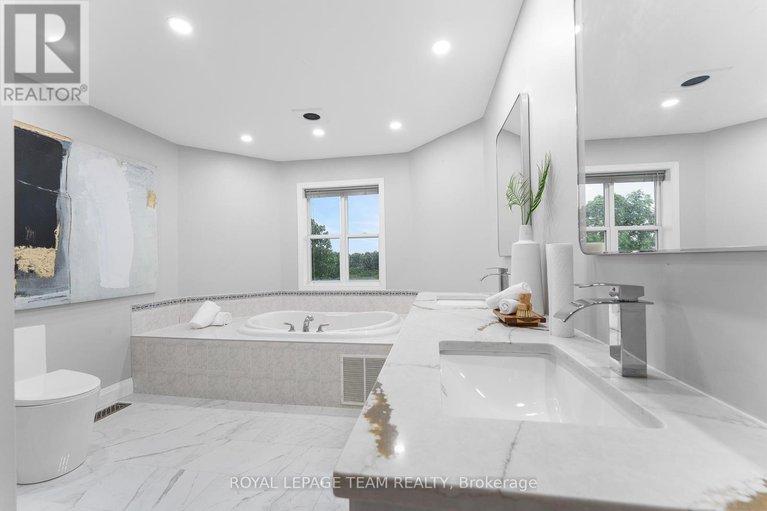 28628335/7474-mitch-owens-road/osgoode-twp-north-of-reg-rd-6/ottawa/ontario/K4P1K9_31