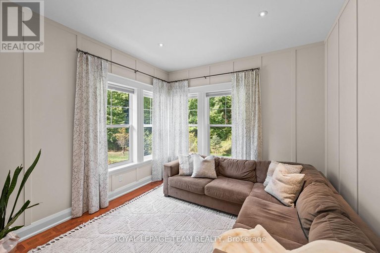28865171/1560-maley-lane/rural-kanata-central/ottawa/ontario/K2W1C2_15