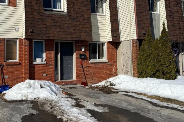 29432999/53-3111-olympic-way/blossom-parkleitrim/ottawa/ontario/K1T1Y7_4