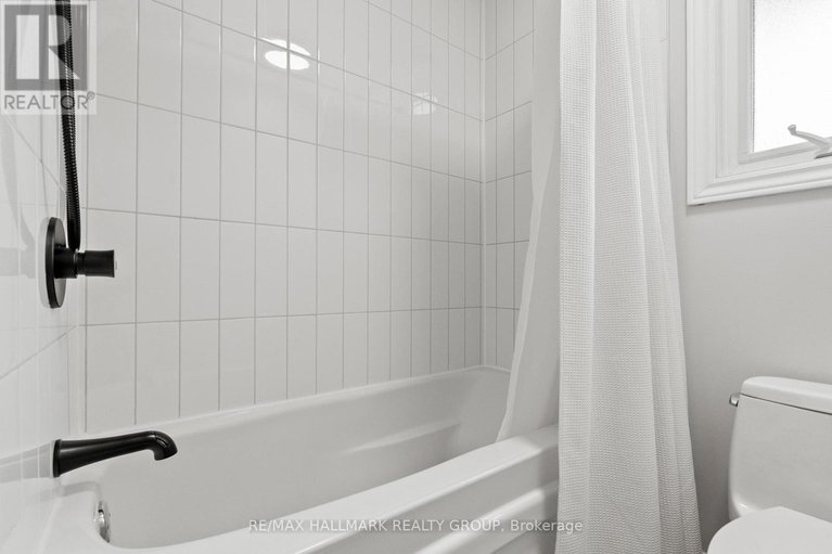 29447574/34-nanook-crescent/katimavik/ottawa/ontario/K2L2A7_54