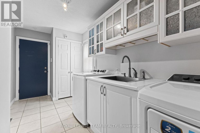 28401650/81-chickasaw-crescent/bridlewood/ottawa/ontario/K2M1M8_19
