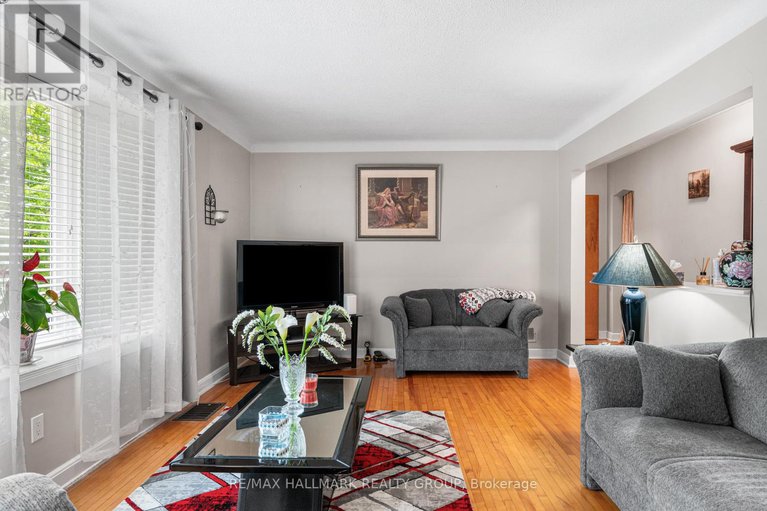 28477413/141-dahlia-avenue/applewood-acres/ottawa/ontario/K1H6G1_8
