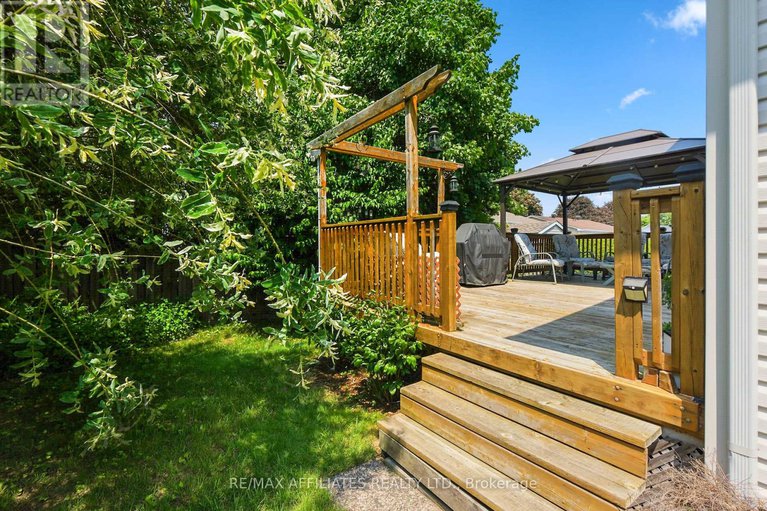 28426822/176-topaze-crescent/town-of-rockland/clarence-rockland/ontario/K4K0E2_44