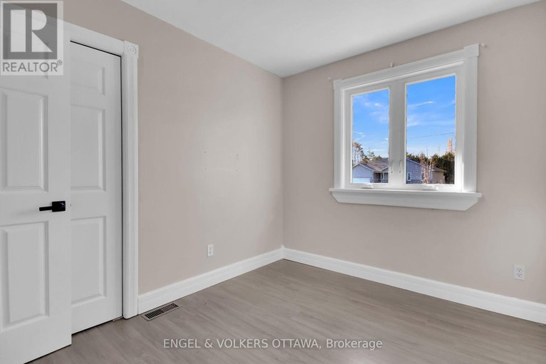 28271751/4715-kelso-street-e/augusta-twp/augusta/ontario/K0E1T0_39