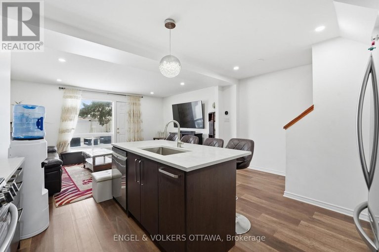 29615364/34-alison-korn-private/bells-corners/ottawa/ontario/K2H8M6_11