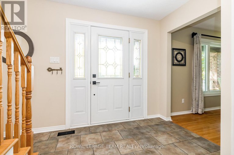 28910635/5239-mclean-crescent/manotick-long-island-nicholls-island/ottawa/ontario/K4M1G1_8