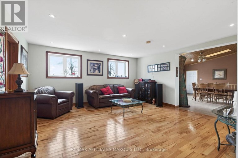 29638282/18604-mcgillivray-road/south-glengarry-charlottenburgh-twp/south-glengarry/ontario/K0C1S0_21