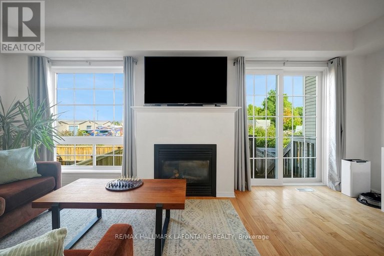 29412973/442-wisteria-crescent/hunt-club/ottawa/ontario/K1V0P1_7