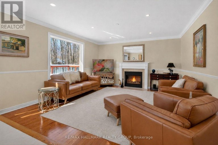 29622542/1372-jules-leger-drive/cumberland-ridge/ottawa/ontario/K4C1E2_15