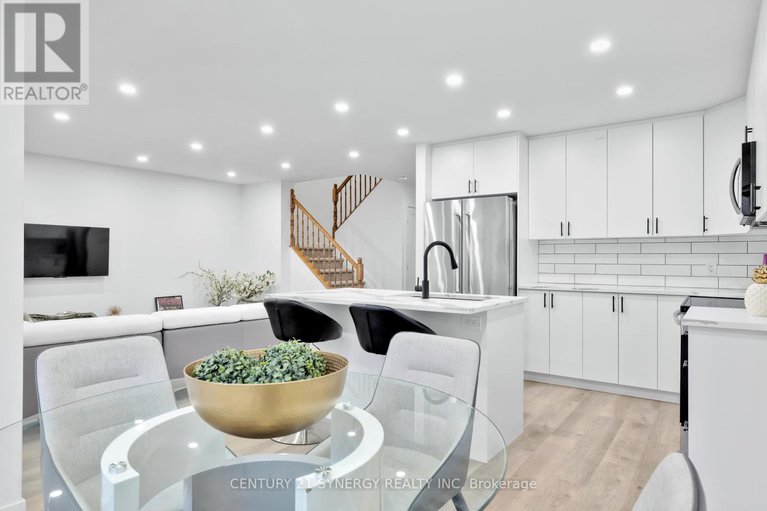 28493043/12-marabrooke-street/strandherd/ottawa/ontario/K2G7A1_16