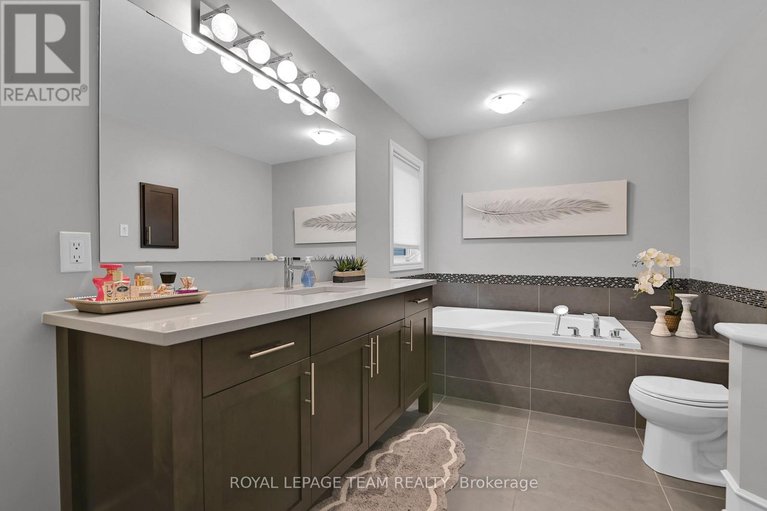 29061486/743-brian-good-avenue/riverside-southgloucester-glen/ottawa/ontario/K4M0E3_23