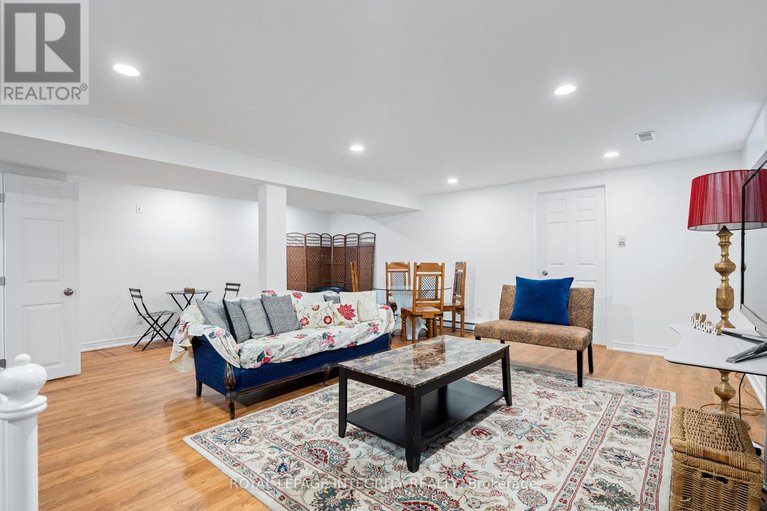 29249716/16-st-andrews-circle/glencairnhazeldean/ottawa/ontario/K2L1L3_34