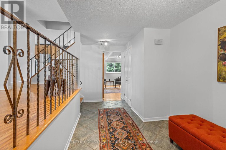28626680/14-silver-aspen-crescent/blackburn-hamlet/ottawa/ontario/K1B3C5_22