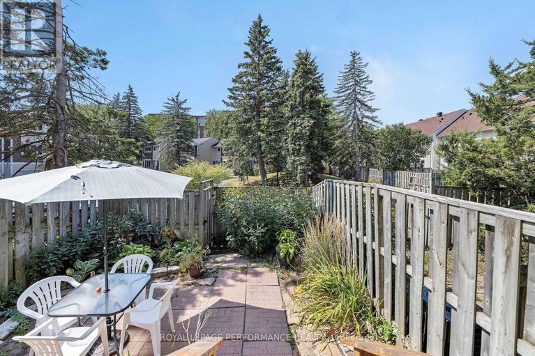 29049192/302-salter-crescent/beaverbrook/ottawa/ontario/K2K1Z3_19