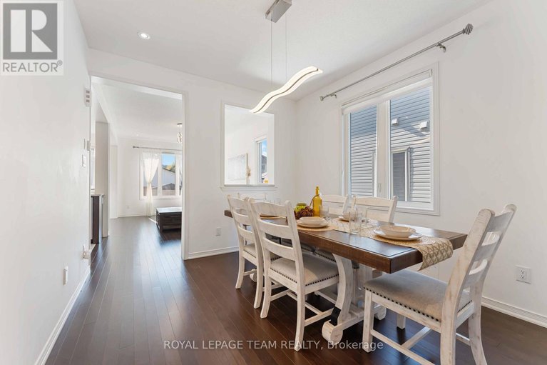 29422756/359-melodie-street/mer-bleuebradley-estatesanderson-park/ottawa/ontario/K1W0L8_15