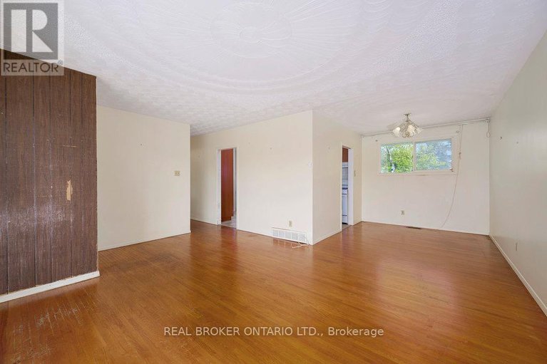 28389803/87-viewmount-drive/meadowlandscrestview/ottawa/ontario/K2G3B9_5