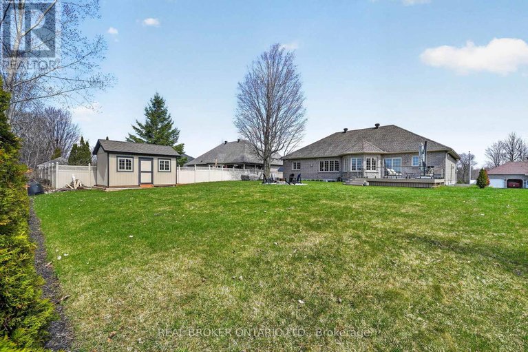 29670697/12-penny-lane/long-sault/south-stormont/ontario/K0C1P0_43