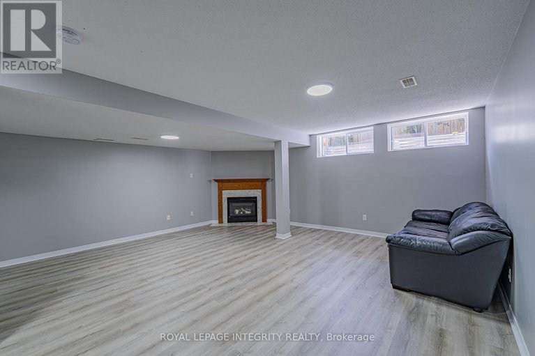 28895848/165-kinross-private/morgans-grantsouth-march/ottawa/ontario/K2K3P8_28