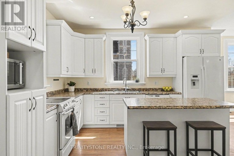 29665425/321-albert-street/arnprior/arnprior/ontario/K7S2M8_7