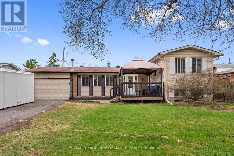 29688001/420-hatfield-crescent/bilberry-creekqueenswood-heights/ottawa/ontario/K1E1M8_1