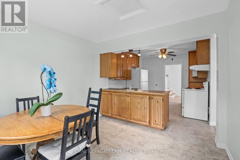 28651441/334-queen-mary-street/overbrookcastle-heights/ottawa/ontario/K1K1W9_17