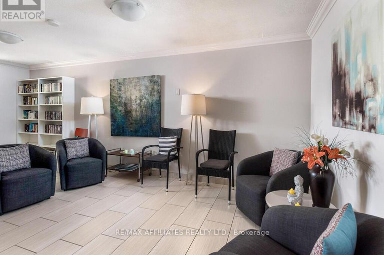 29148629/709-2400-virginia-drive/urbandale-acres/ottawa/ontario/K1H8L3_21