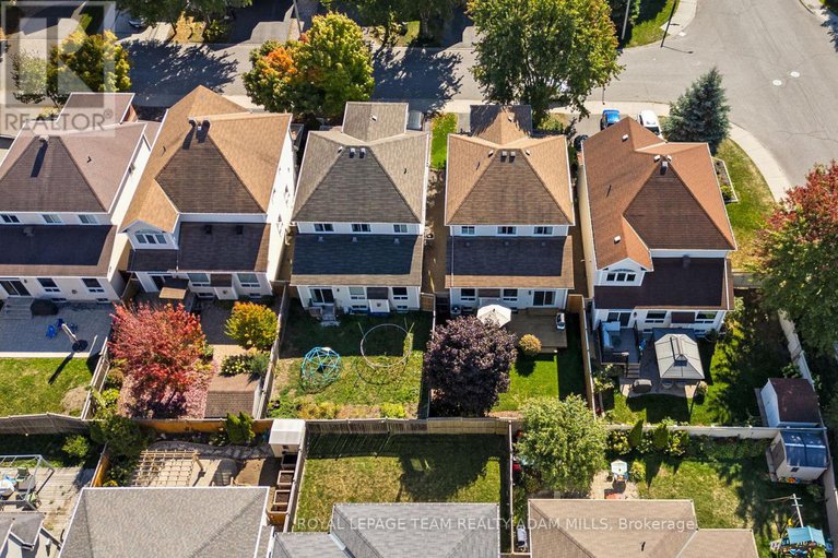 29030292/503-stonechurch-way/cedargrovefraserdale/ottawa/ontario/K2J0C5_46