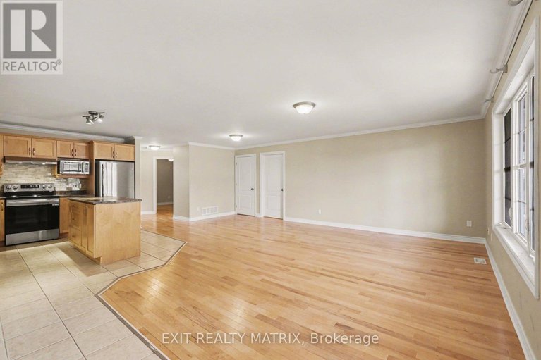 29383729/103-856-notre-dame-street/embrun/russell/ontario/K0A1W0_7