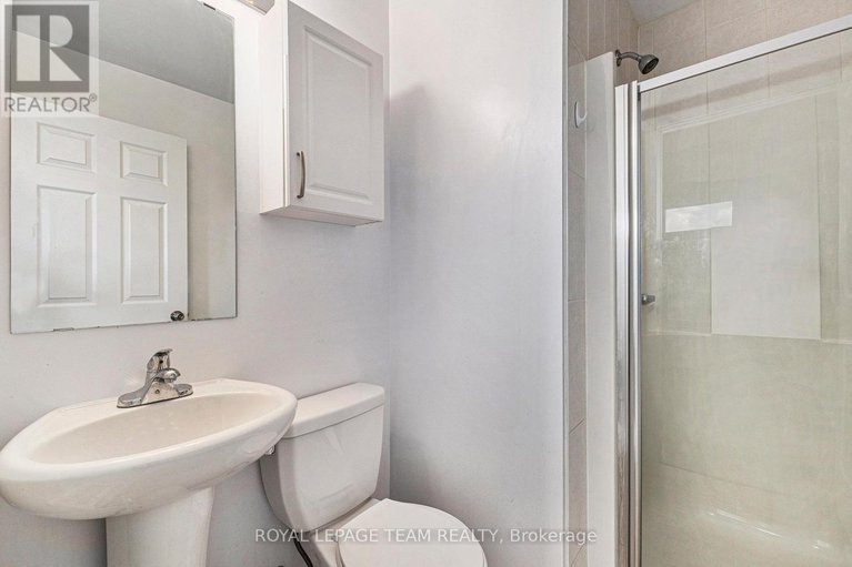 28819006/175-camden-private/cedargrovefraserdale/ottawa/ontario/K2J6J1_16