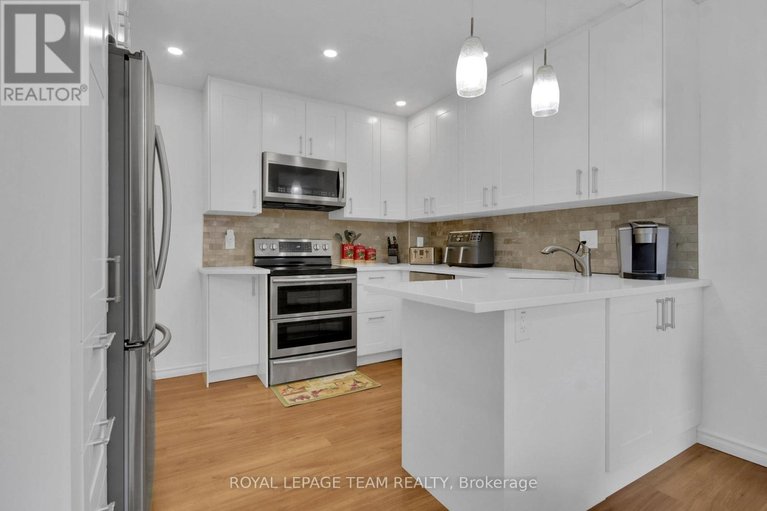 29645242/d-30-black-forest-lane/arbeatha-park/ottawa/ontario/K2H5C8_17