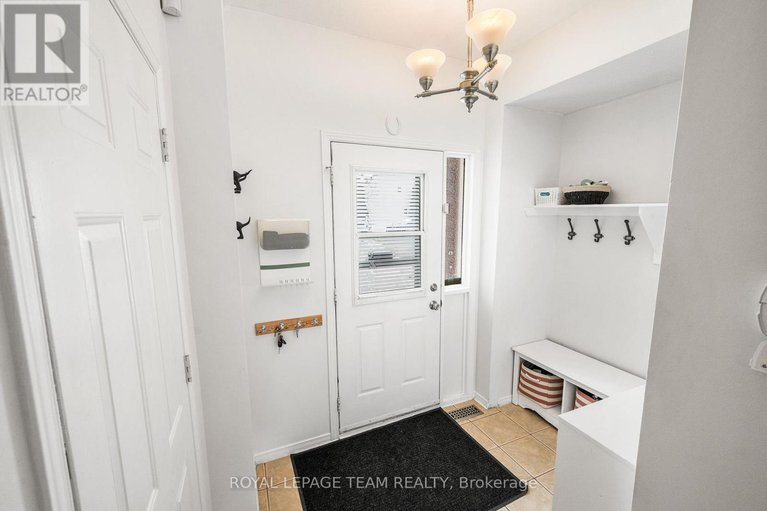 29427970/211-longshire-circle/longfields/ottawa/ontario/K2J4K8_2