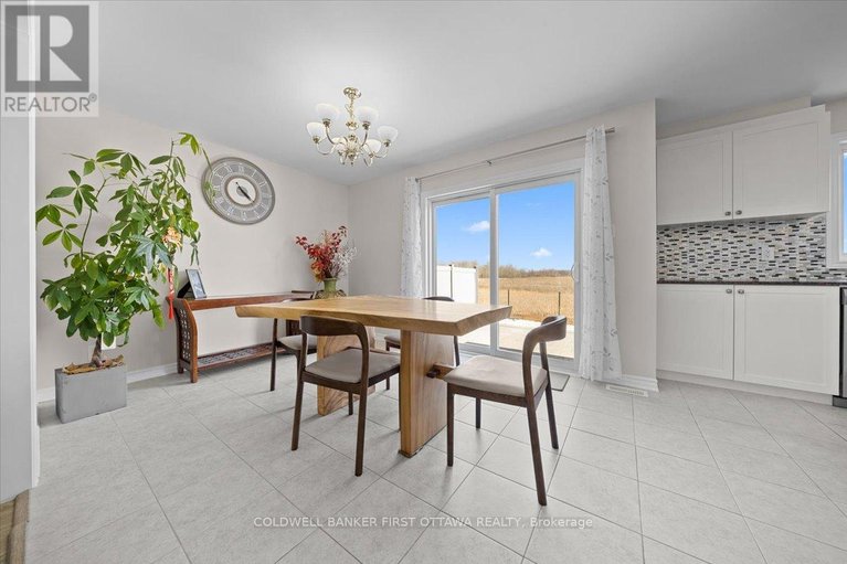 29656055/355-sweetclover-way/avalon-west/ottawa/ontario/K4A1E6_5