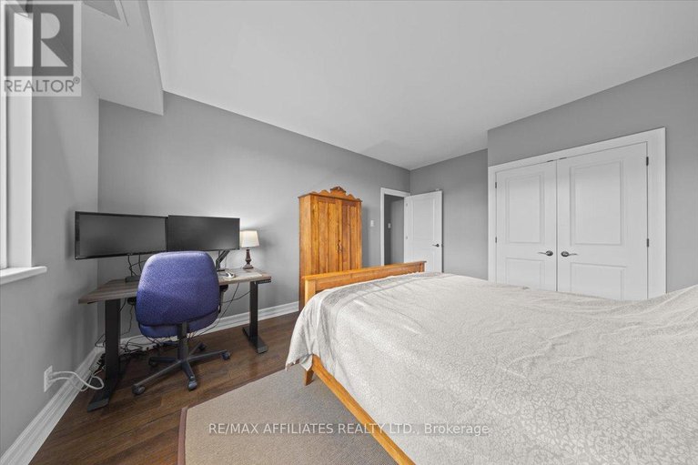 28976814/ph804-320-mcleod-street/ottawa-centre/ottawa/ontario/K2P1A3_22