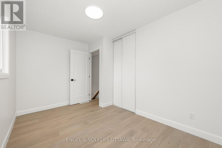 28965563/39-benlark-road/on-the-green/ottawa/ontario/K2J2L5_36