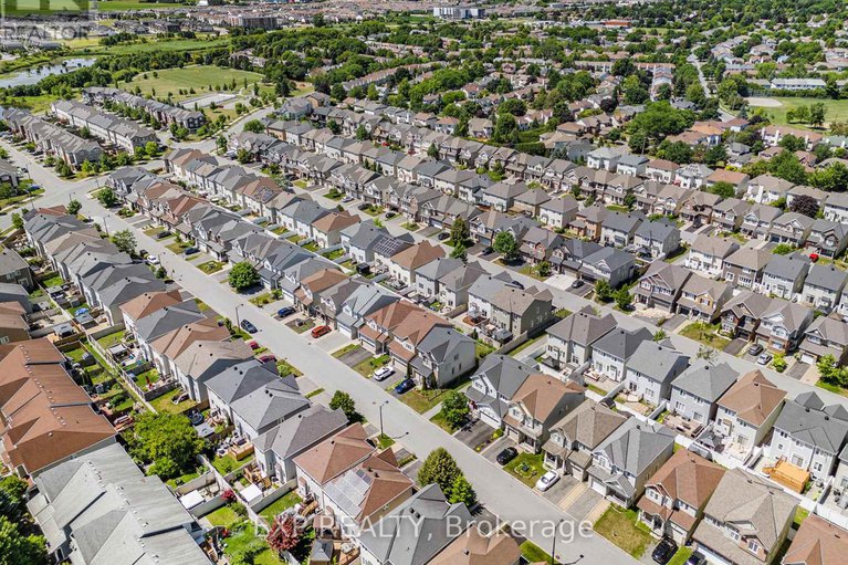 29070319/233-rivertree-street/emerald-meadowstrailwest/ottawa/ontario/K2M0J4_33