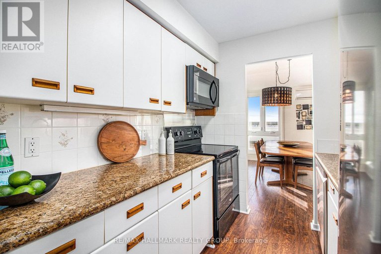 29034995/ph4-158c-mcarthur-avenue/vanier/ottawa/ontario/K1L8C9_17