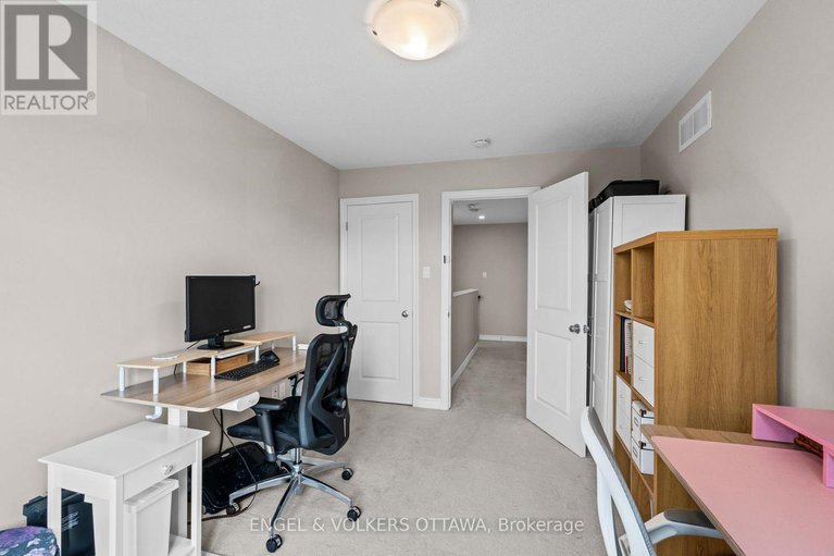 28498839/618-lauraleaf-crescent/half-moon-bay/ottawa/ontario/K2J6G9_25