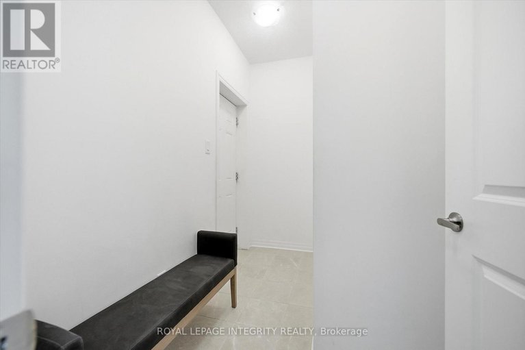 29474235/88-chevron-place/mer-bleuebradley-estatesanderson-park/ottawa/ontario/K1W0L6_17