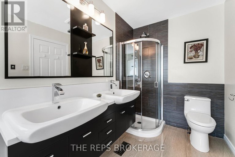 28788760/3062-upper-otterson-place/mooneys-bayrevelstoke/ottawa/ontario/K1V7B6_26