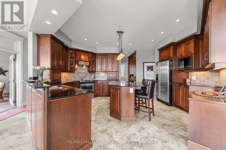 28343367/6980-mansfield-road/btwn-franktown-rd-fallowfield-rd/ottawa/ontario/K2S1B8_22