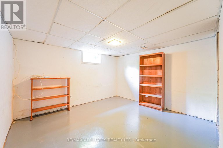28708608/208-old-colony-road-e/glencairnhazeldean/ottawa/ontario/K2L1M7_25