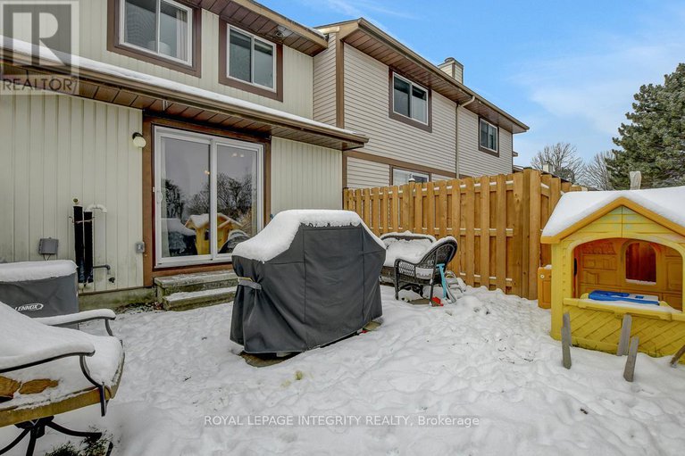 29178454/34-stokes-crescent/glencairnhazeldean/ottawa/ontario/K2L2Z4_37