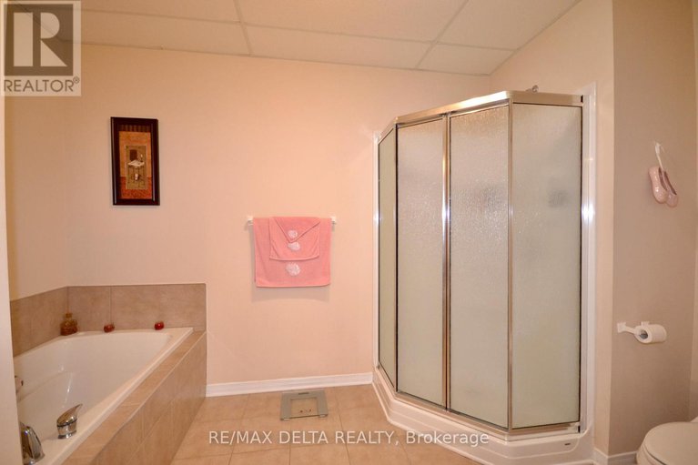 29145240/407-2921-laurier-street/town-of-rockland/clarence-rockland/ontario/K4K1V2_17