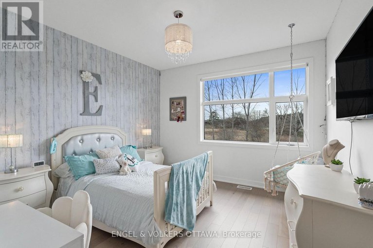 29149631/532-leimerk-court/manotick-village-manotick-estates/ottawa/ontario/K4M0E8_29