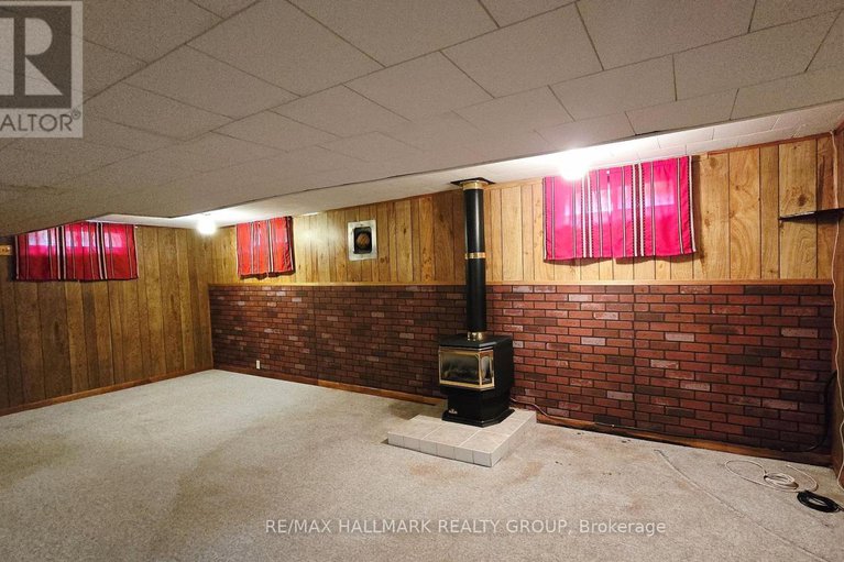 28608345/2923-ahearn-avenue/britannia/ottawa/ontario/K2B7A1_24