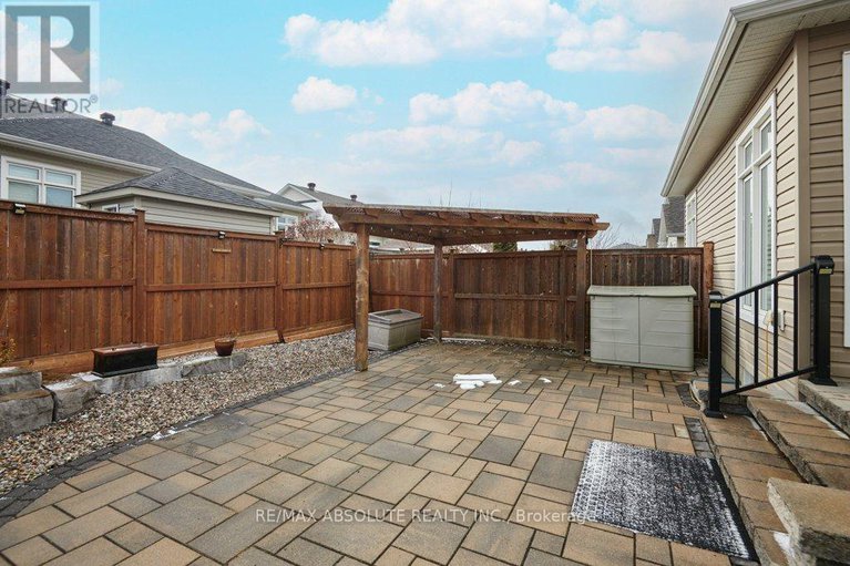 29424385/176-minoterie-ridge/camelot/ottawa/ontario/K4A0Y8_32