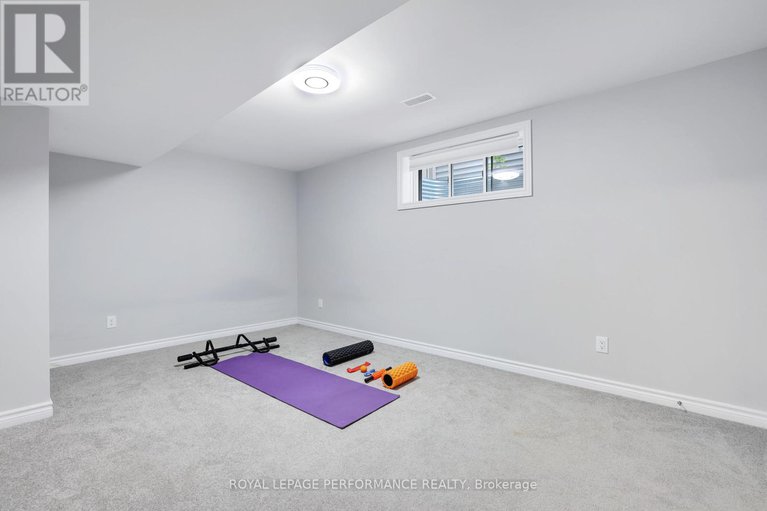 28913501/266-shinleaf-crescent/mer-bleuebradley-estatesanderson-park/ottawa/ontario/K1W0J2_35