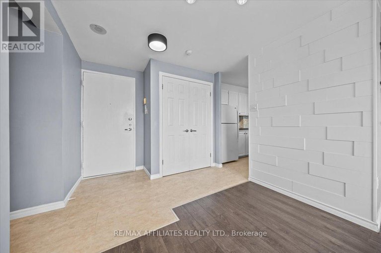 28841566/113-915-elmsmere-road/beacon-hill-south/ottawa/ontario/K1J8H8_4